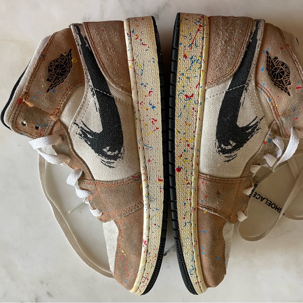 Nike Kids High-Top Sneakers in Beige, Black, Tan with Multicolor Speckle
